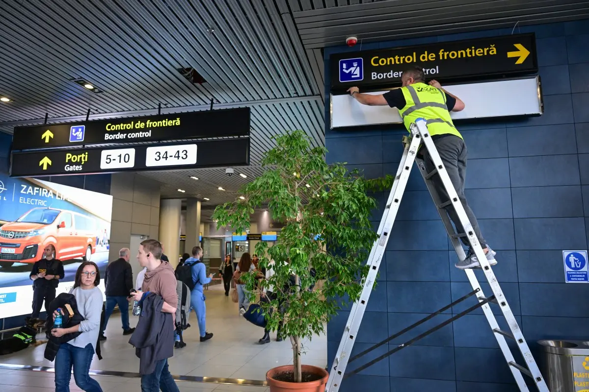 Full rollout of new EU border checks hit by delays and disruption