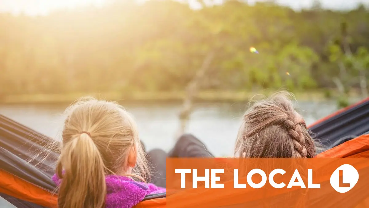 ‘Be somewhat creative’: How do working parents in Austria cover the long summer holidays?
