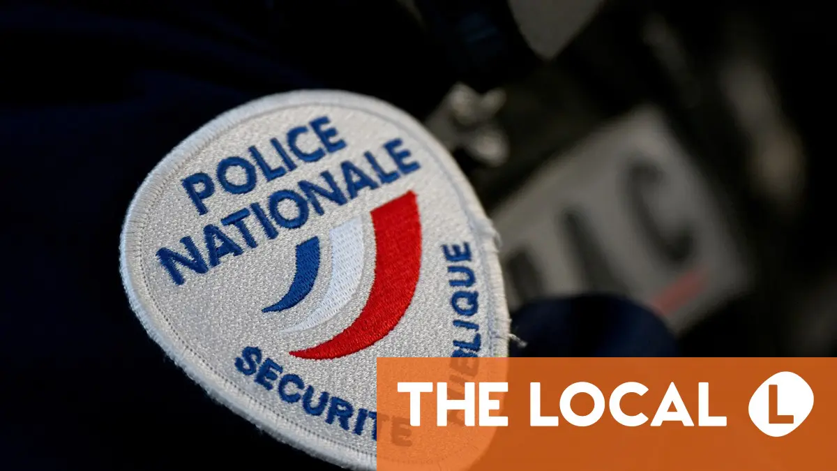 Can a French police officer search your mobile phone?