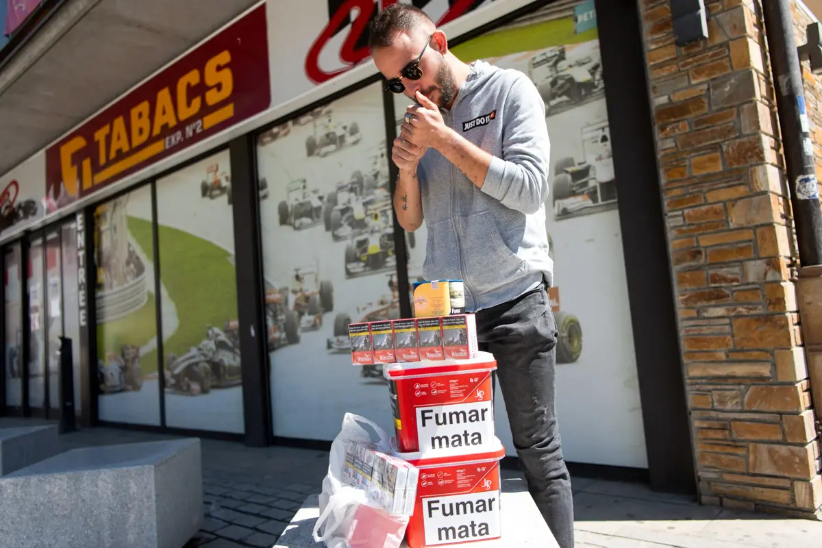 EXPLAINED: The public spaces where Spain will ban smoking and vaping