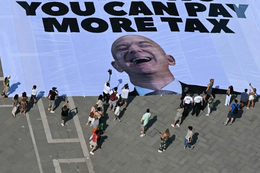 Venice divided as A-listers descend for Bezos wedding