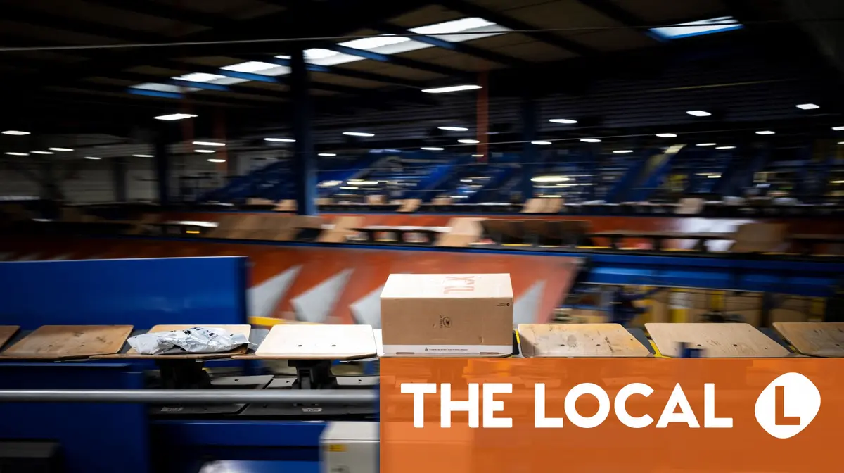 La Poste suspends parcel shipments from France to US