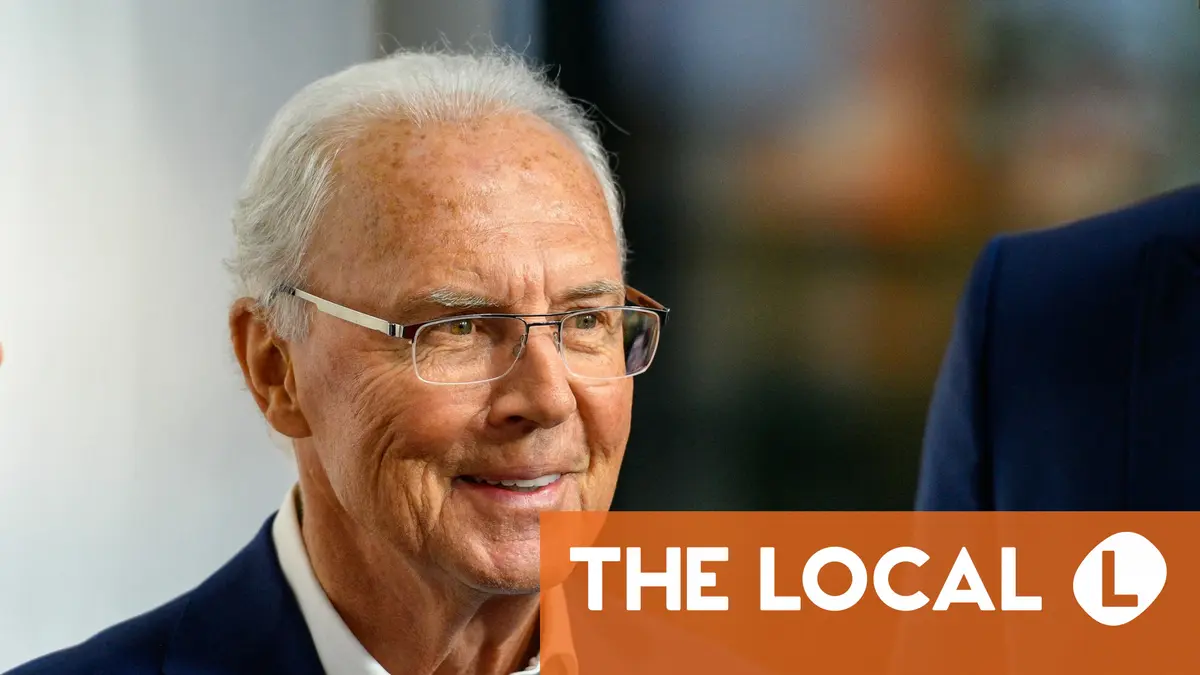 Beckenbauer Statue: Bayern Munich Honors Legend at Allianz Arena