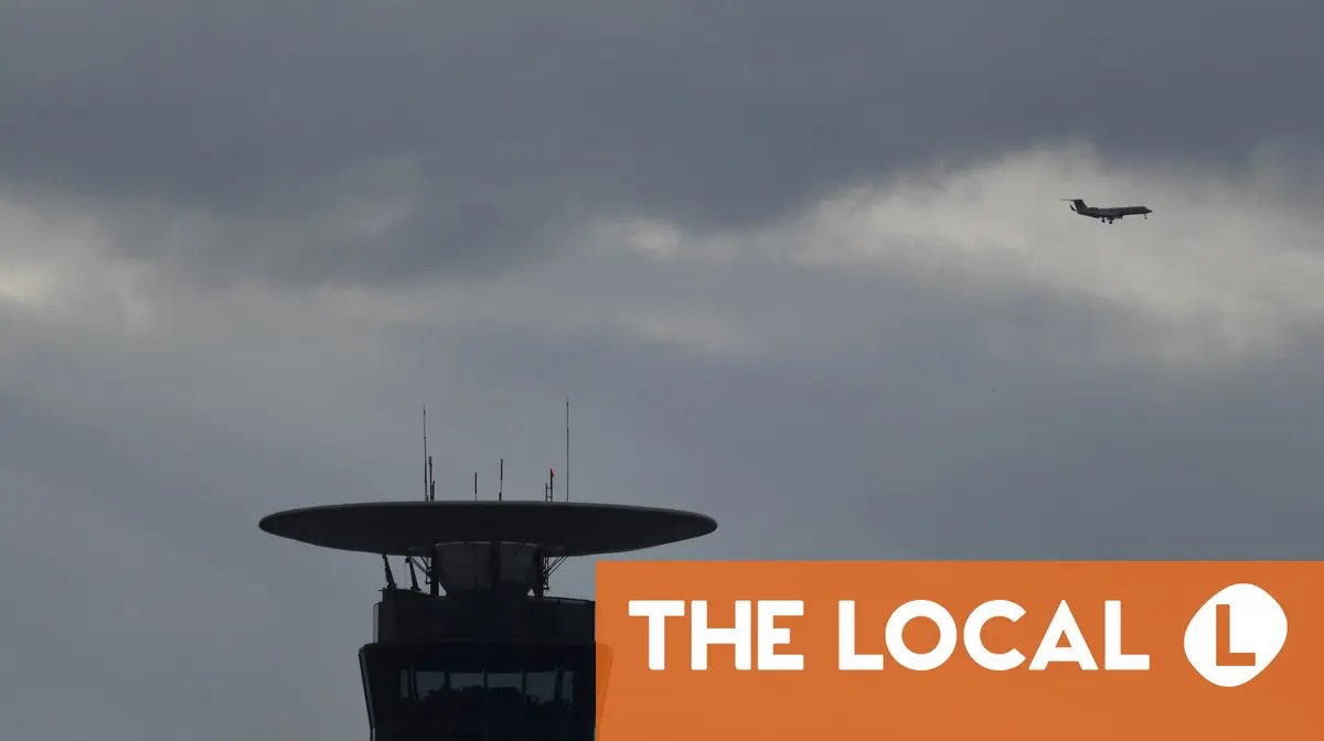 French air site visitors controllers delay strike motion till October