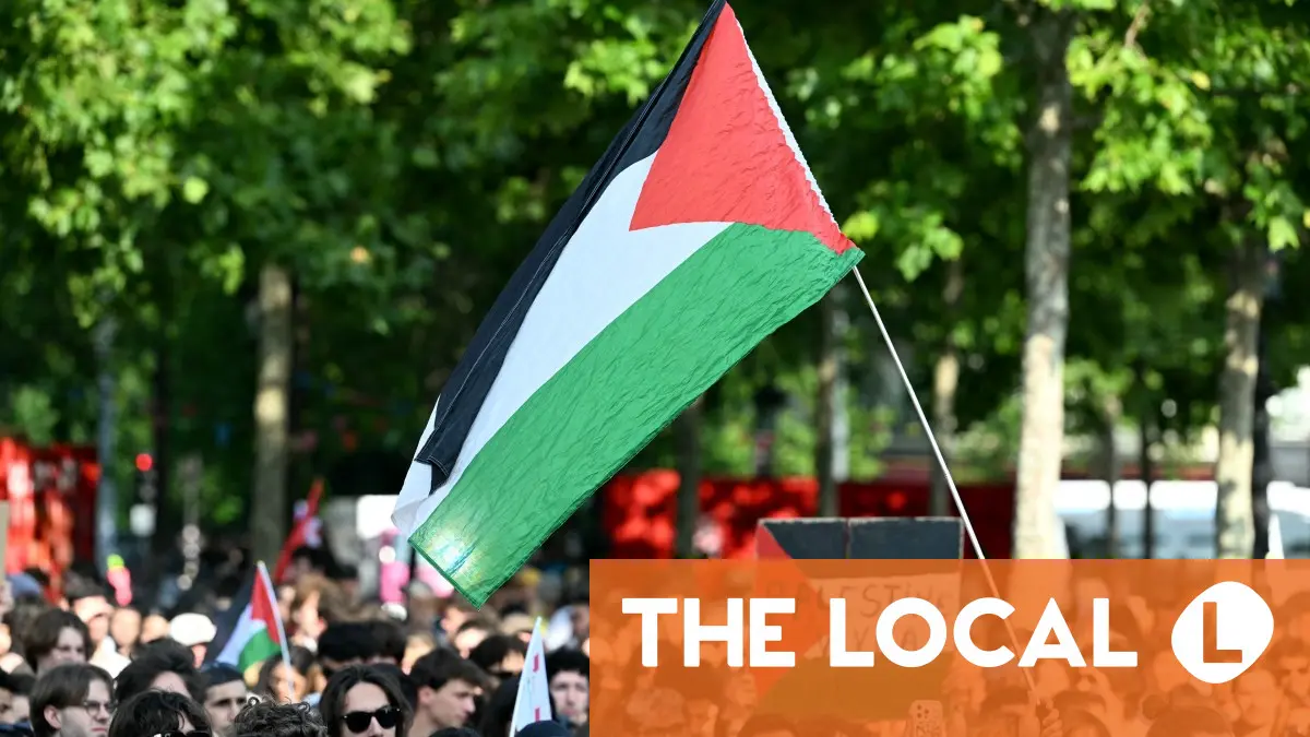 France warns mayors against flying Palestinian flag next week