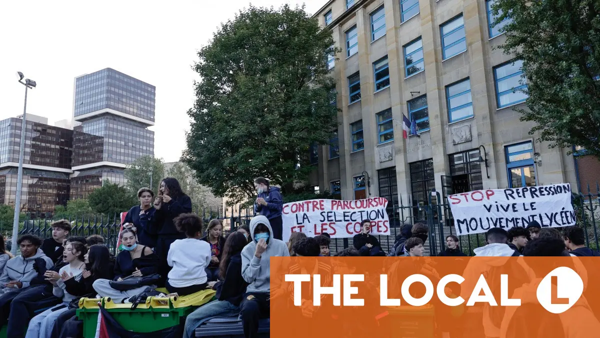 Do French schoolkids really have the right to strike?