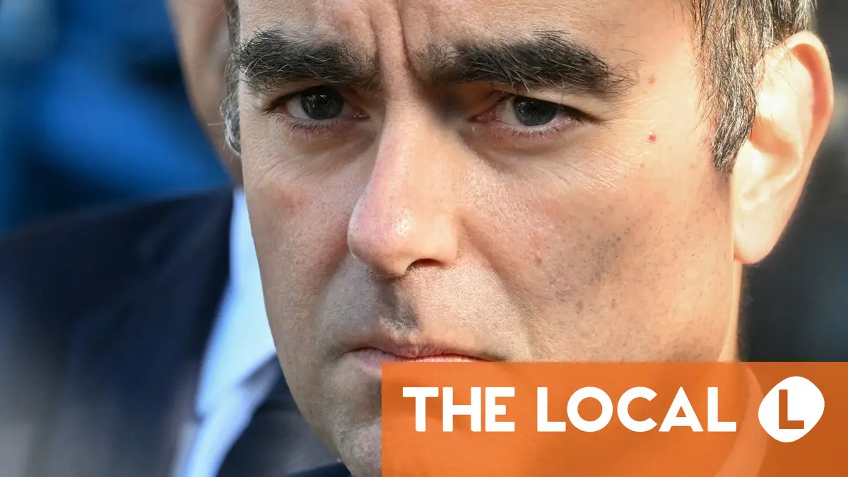 Reappointed French PM scrambles to form government