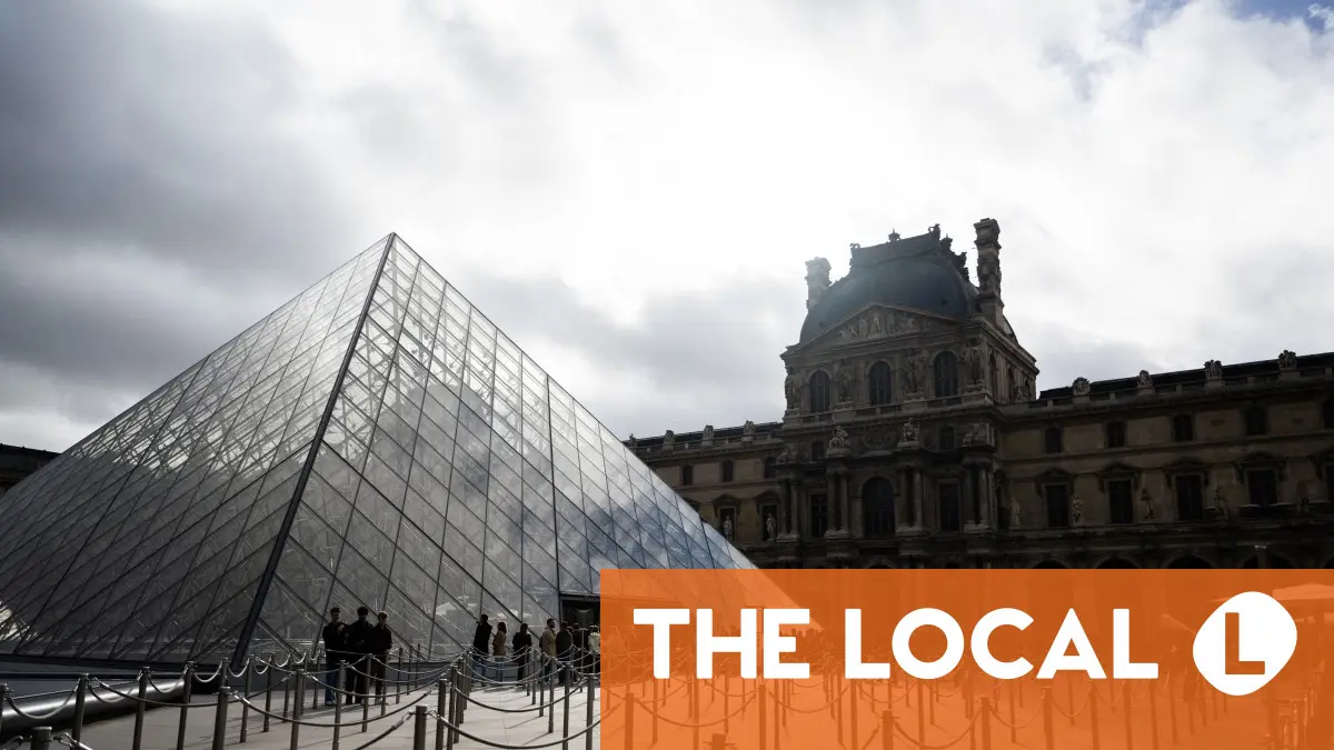 Louvre gallery closed due to structural 'weakness' in building