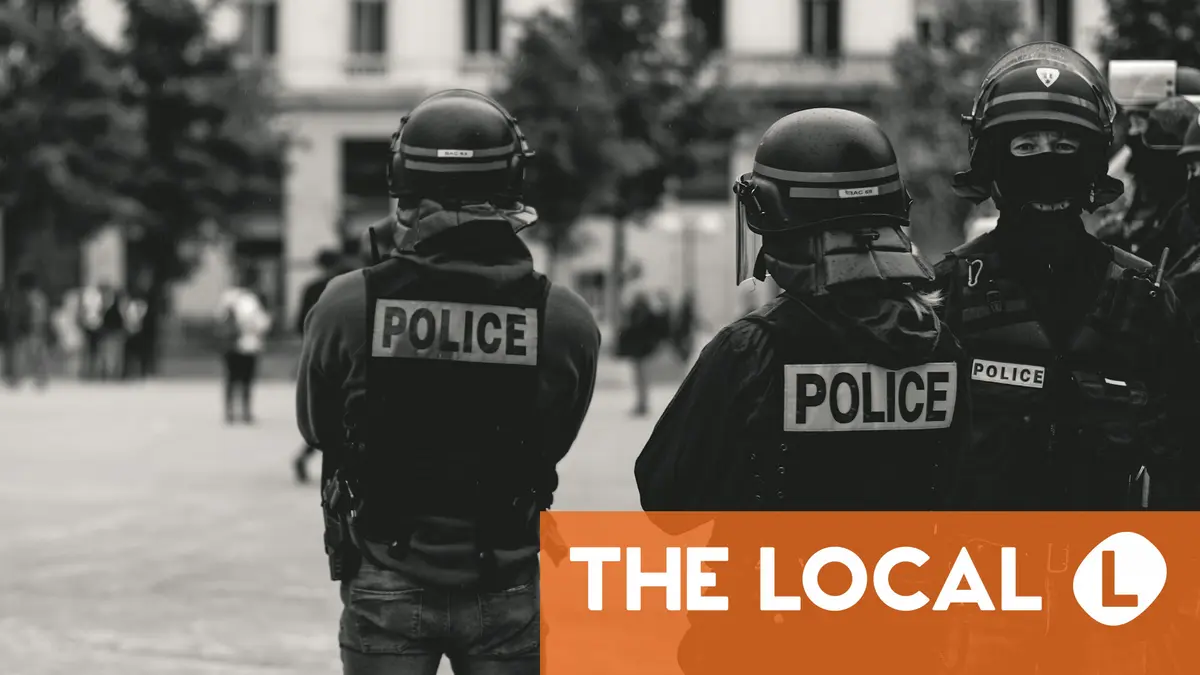 French police probed for ridiculing feminist banner