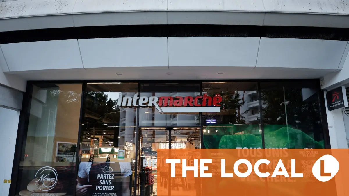 French supermarket's veggie wolf Christmas ad goes viral