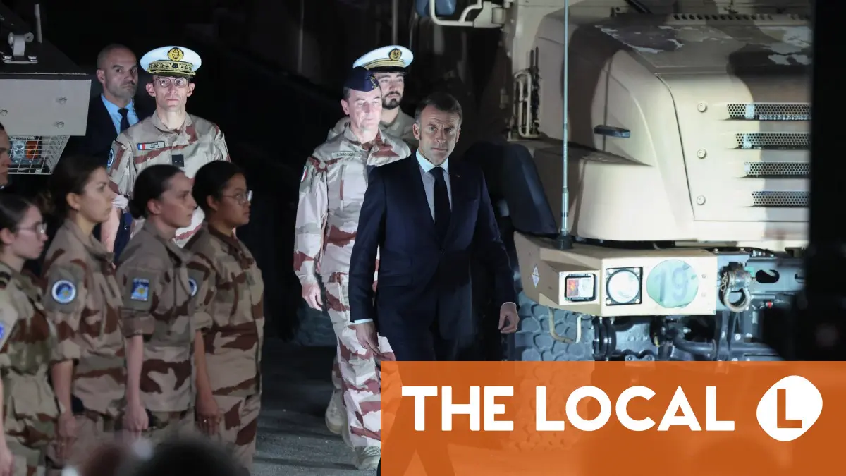 Macron announces new French aircraft carrier