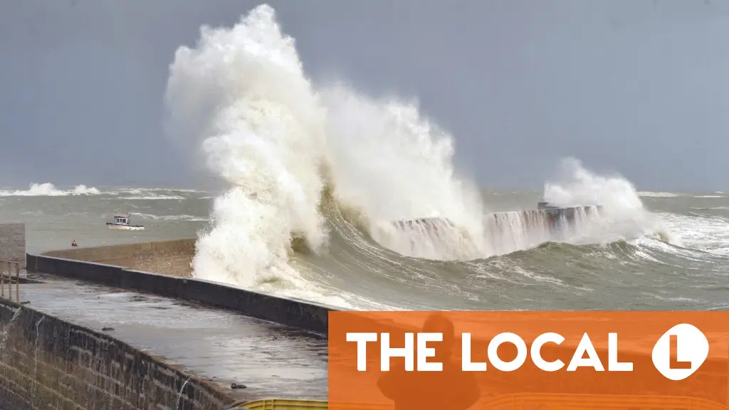 France on alert for 'weather bomb' and strong winds after snowfall