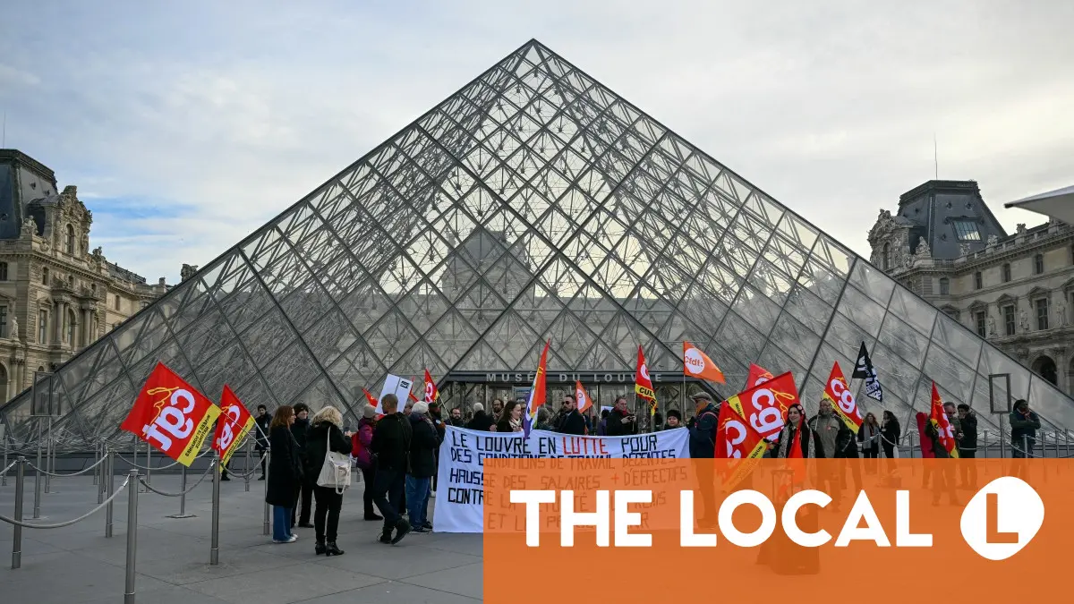 Louvre staff vote for strike again