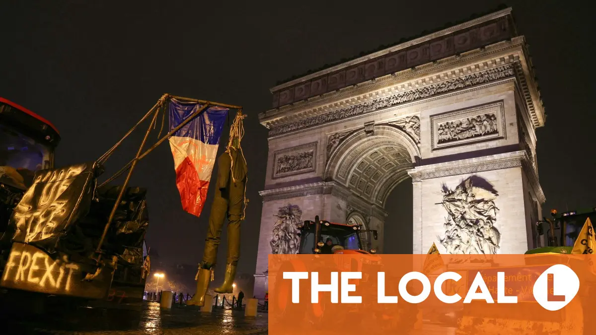 French farmers' tractor convoy enters Paris in protest at trade deal