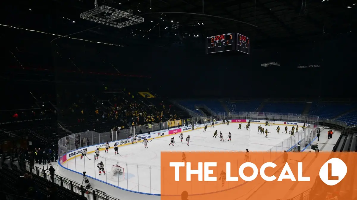 Italy's Winter Olympic organisers insist ice hockey arena ready despite hole in rink