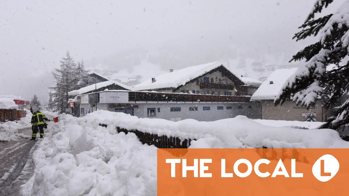 Where in Switzerland is rail and road traffic disrupted due to snow?