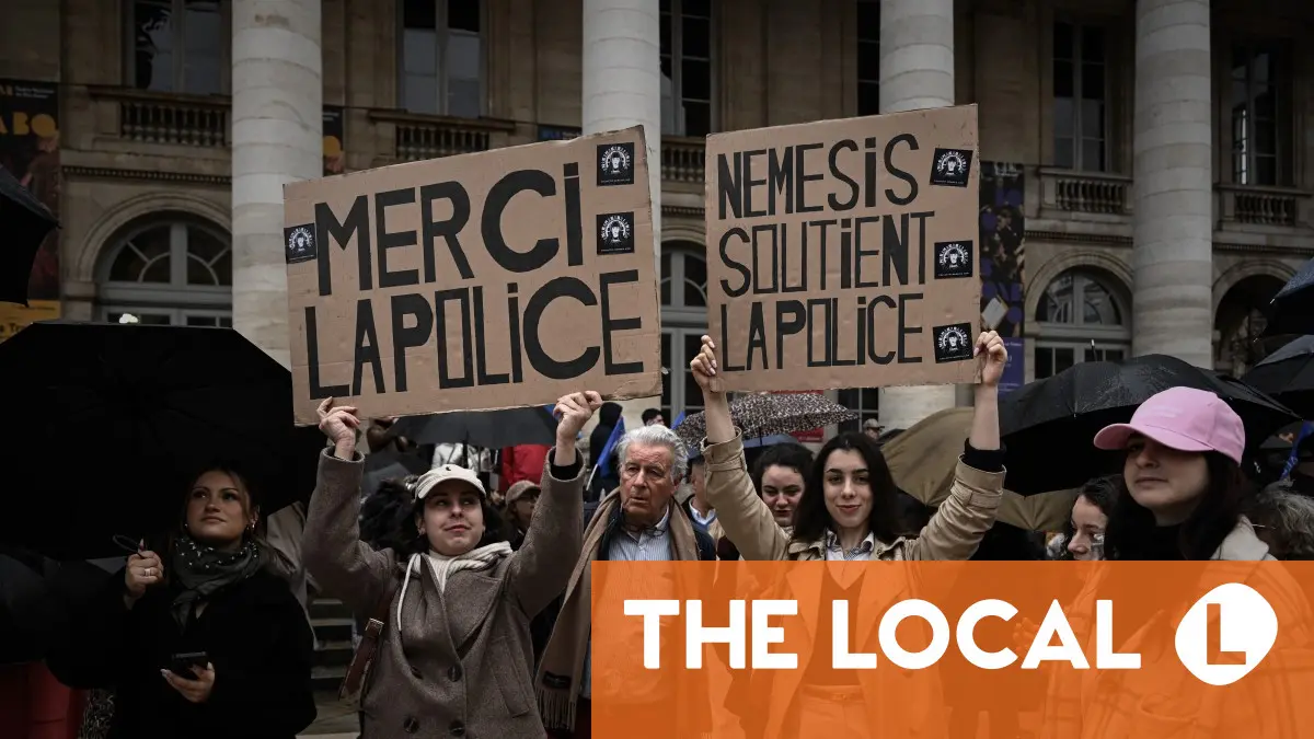 Thousands rally in France in support of cash-strapped police