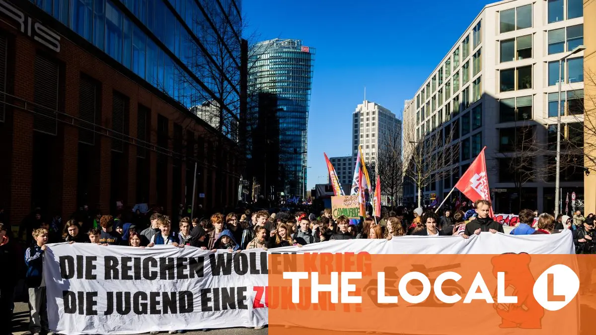 In pictures: Thousands of students in Germany strike against military service