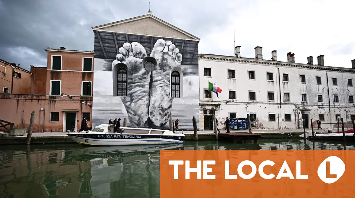 Critics round on Venice Biennale after Russia included