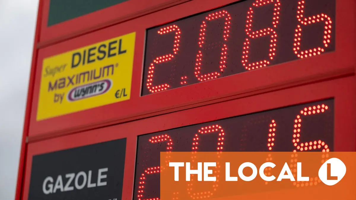 French truckers plan blockades to protest fuel prices