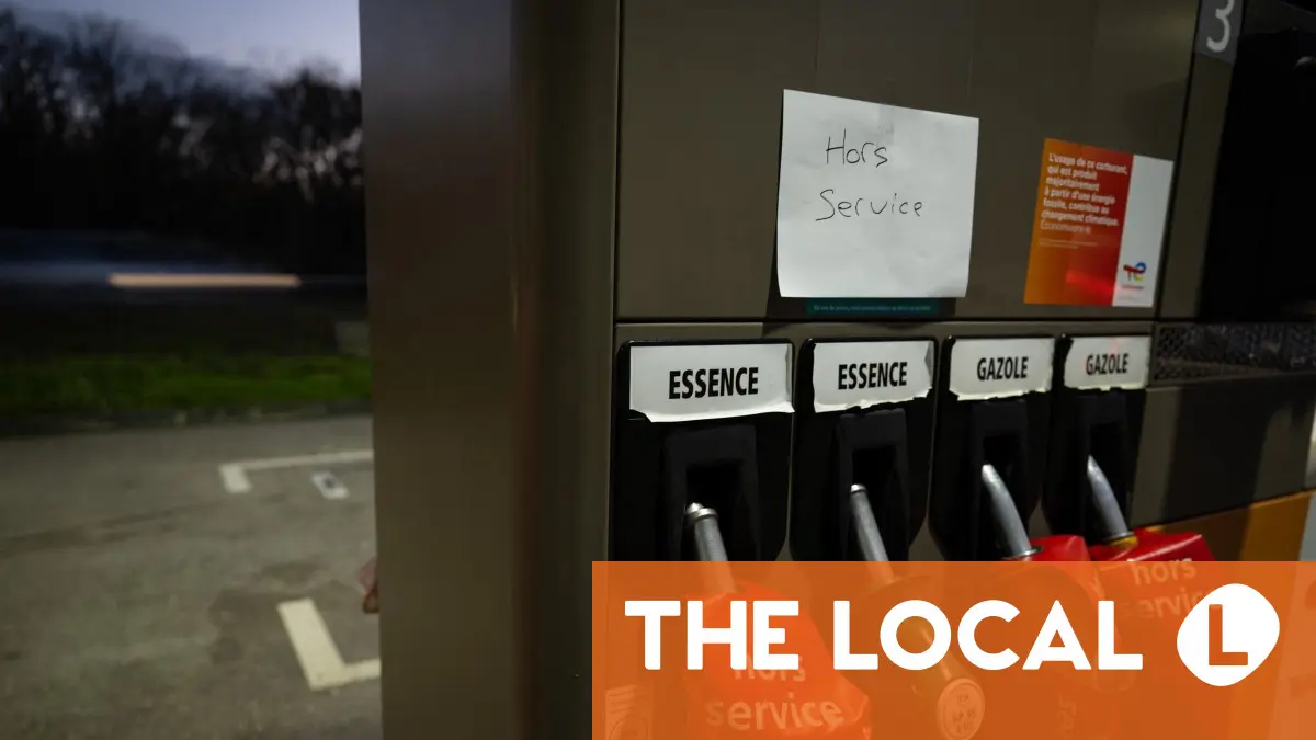Across France, 16 percent of filling stations have run out of petrol or diesel