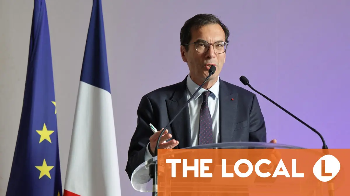 French government backtracks on proposed new law for working on May 1st