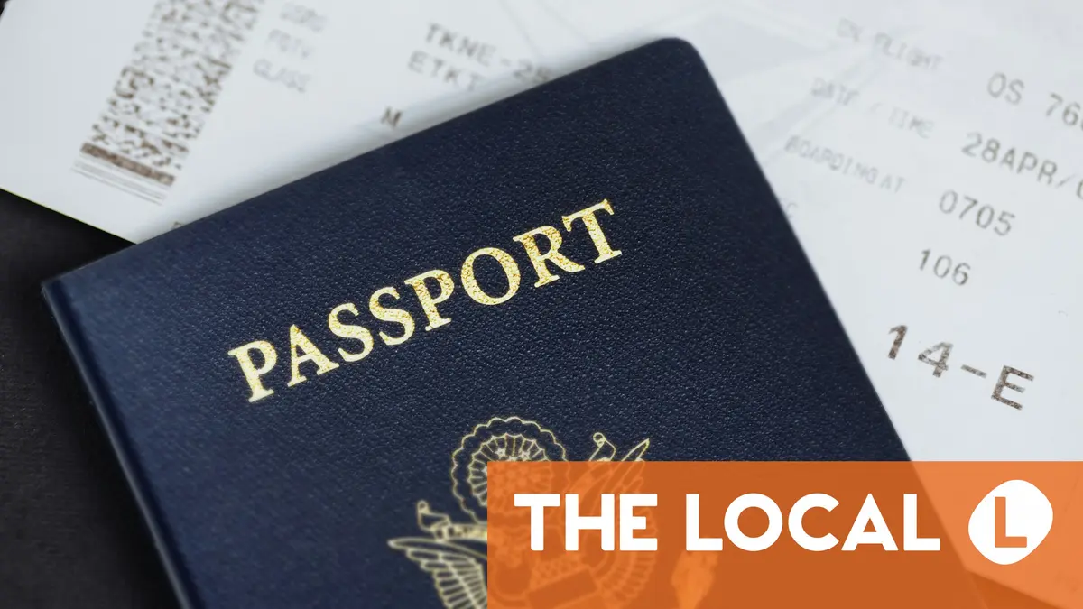 How does renewing a US passport work in Italy?