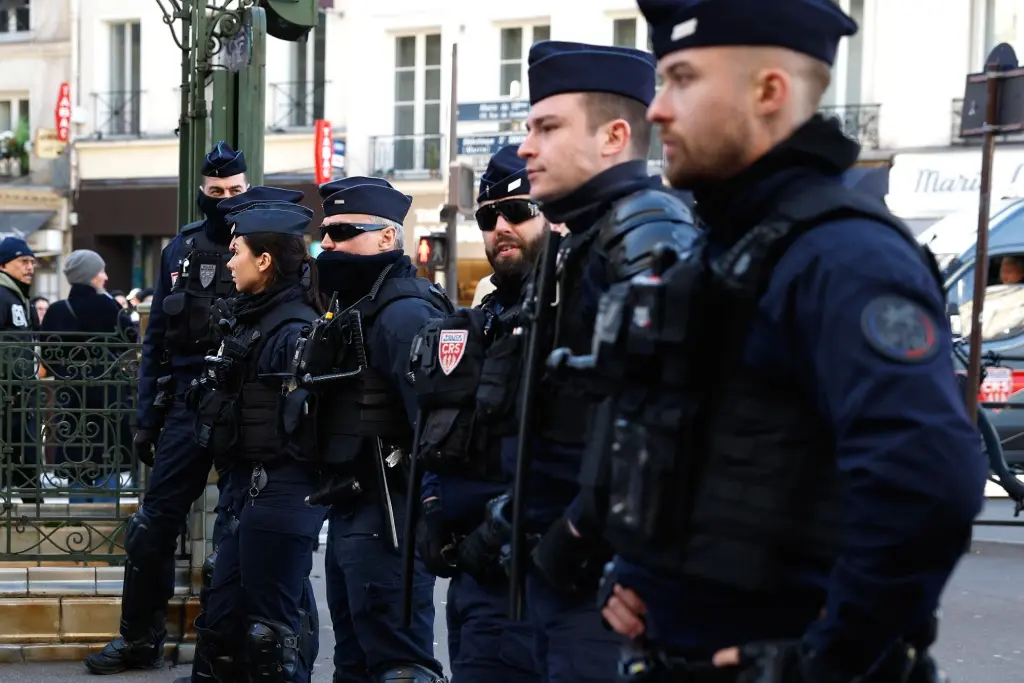 46 in custody in Paris over banned far-right and anti-fascist marches