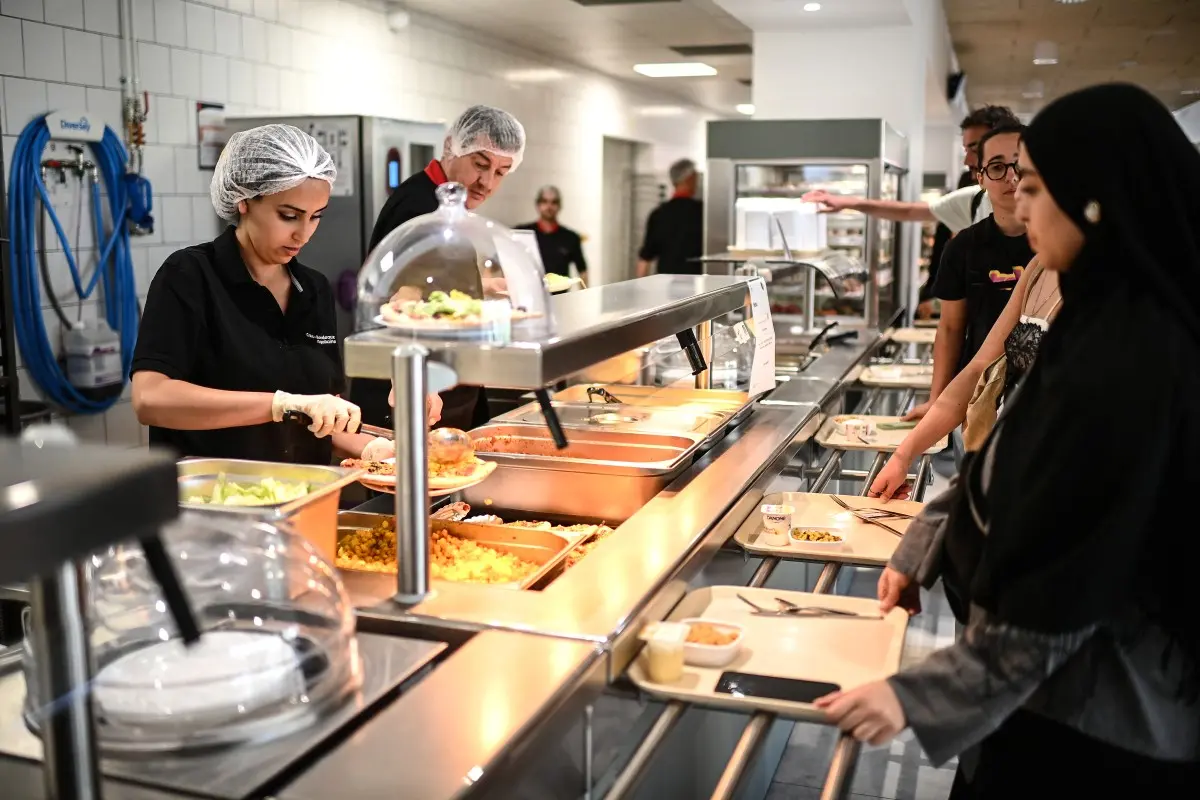 France launches one-euro university meals for all students