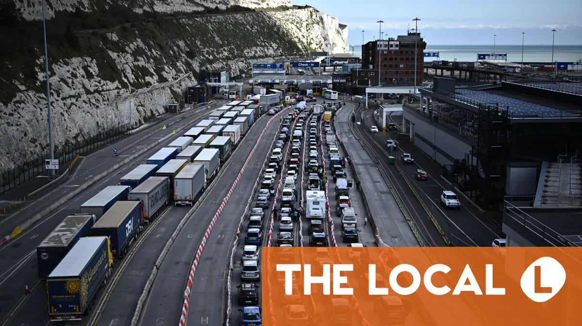 EES border system suspended at Dover amid bank holiday chaos