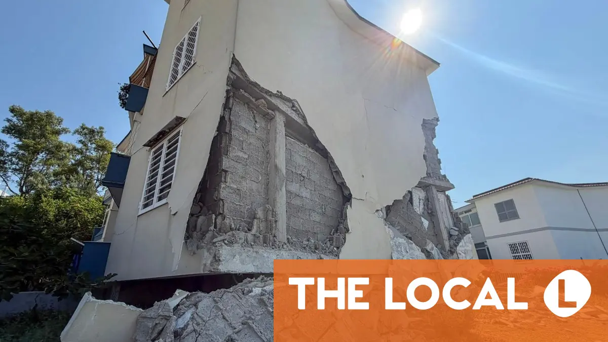 Earthquake near Italy's Naples injures 21 and damages properties