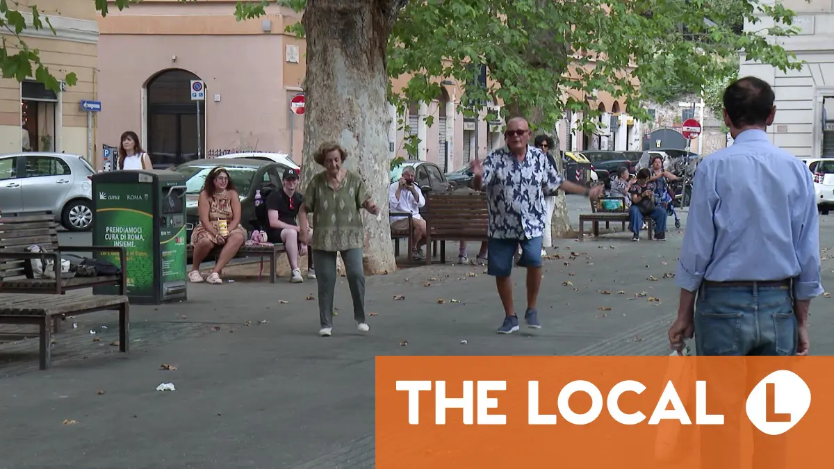 Italian senior couple dancing in Roman piazza become internet sensation