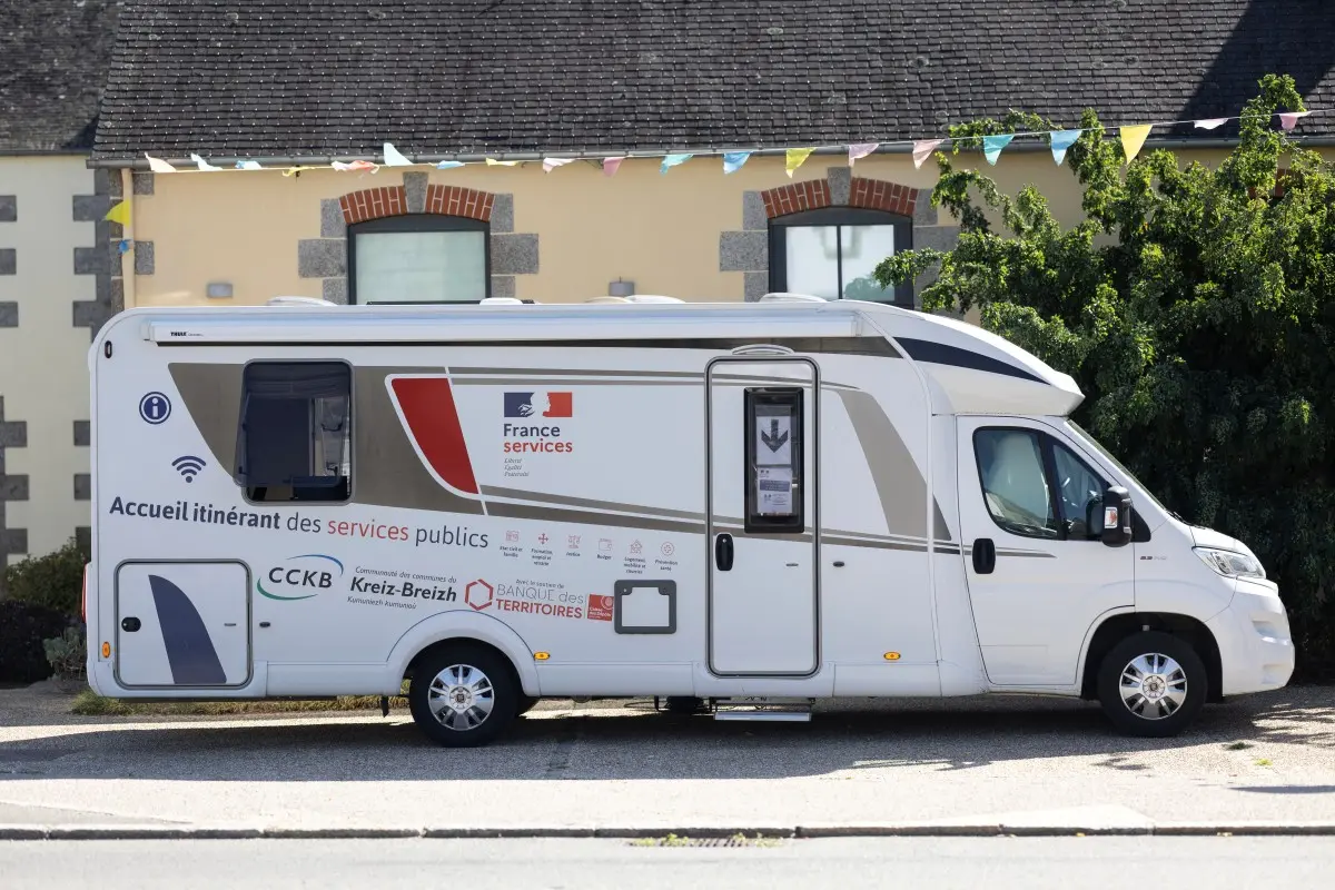 France Service ramps up its mobile admin buses in northern France