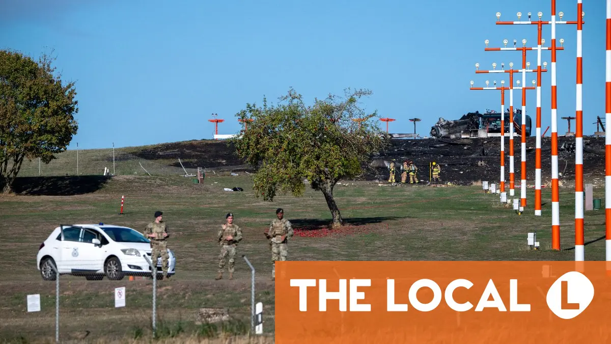 
            One hurt as plane crashes at US base in Germany
        