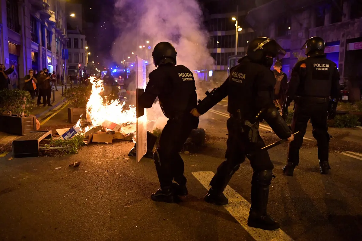 Who's really behind the looting and violence in Barcelona?