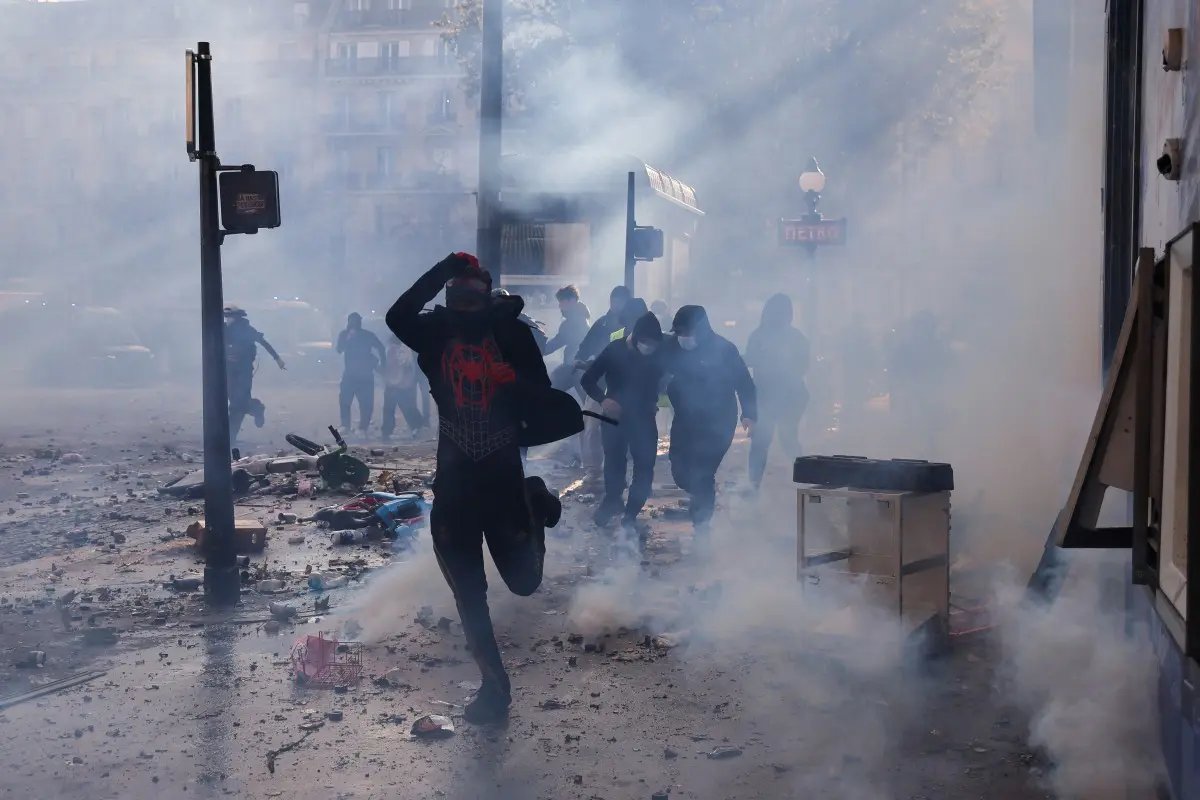 Lawmakers say EU must probe social media role in protests