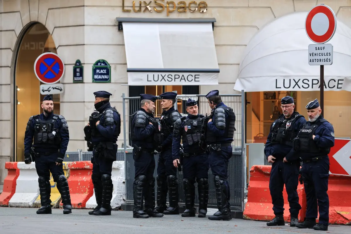 France to deploy 70,000 police for fresh weekend protests