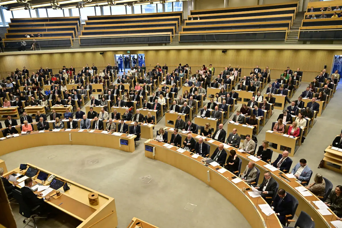 All Swedish parties back emergency freeze on teen deportations