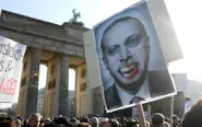 Protesters greet Turkish PM in Berlin