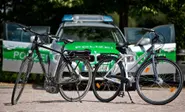 Police sorry for fining one-armed bike rider
