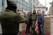 Berlin bans 'soldiers' at Checkpoint Charlie