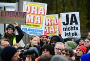 Berlin's creatives rally against arts funding cuts