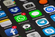 Should Switzerland ban schoolchildren from accessing social media sites?