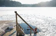 In pictures: People in Germany make the most of freezing weather