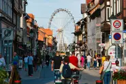 Net immigration to Germany fell by 40 percent last year