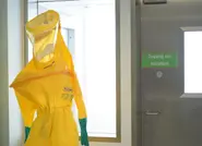US doctor infected with Ebola virus to be treated in Germany