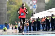 Marathon world record breaker Sawe to compete in Berlin