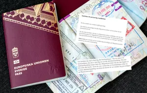 What's in the letter inviting Swedish citizenship applicants to book an appointment?
