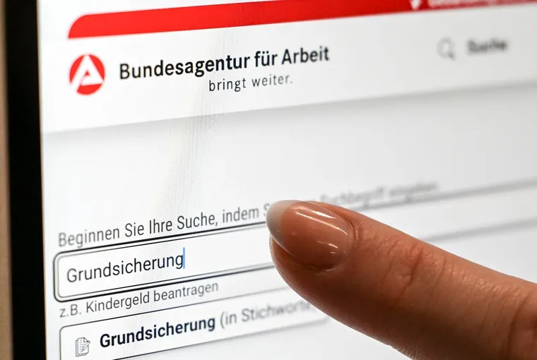 Germany's new Grundsicherung introduces three‑strike sanctions for missed Jobcentre appointments