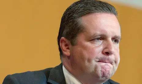 Ex-state premier slammed by own party